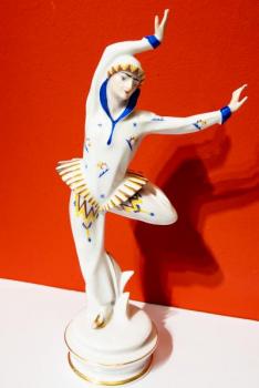 Porzellan Figur Mädchen - Puls, Pfeiffer & Löwenstein Schlackenwerth - 1930 Porzellan Figur Mädchen - Puls, Pfeiffer & Löwenstein Schlackenwerth - 1930