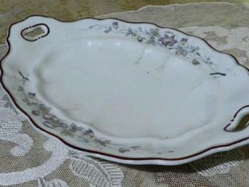 Porzellan Platte - weißes Porzellan - 1830 Porzellan Platte - weißes Porzellan - 1830