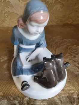 Porzellan Figur Mdchen - glasiertes Porzellan - 1930